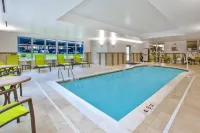 匹茲堡巴特勒中城SpringHill Suites飯店 - 游泳池