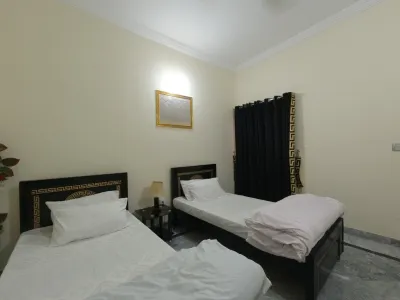 Room 4 Cozy Guest Room in Rawalpindi - Perfect for  Travelers Family Only
