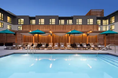 Embassy Suites by Hilton Boulder Hotels near Safeway
