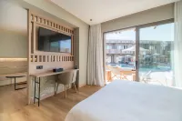 Senseana Sea Side Resort & Aquadventure Hotels in Aposelemis