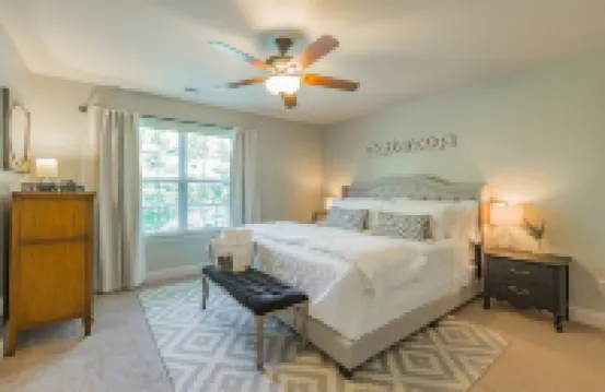 Tranquil Downtown Retreat - 4 Minutes to Aquarium & Coolidge Park!