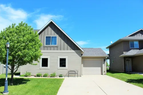 3 br. 2ba sleeps 14