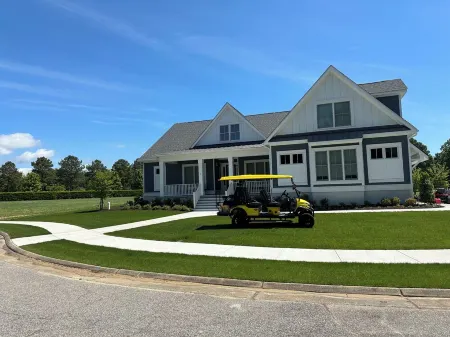 "Awenasa" Luxury 4BR home near beach with theater, games, and gourmet kitchen! Отели в г. Кейп Чарльз