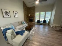 Peaceful Home in DFW Center