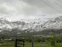 Year-round resort condo minutes from skiing, lake, golf, pool, sleeps 6