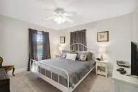 Gourmet Kitchen, King-sized Bed, Charming Ottawa Hills Colonial