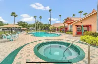 Luxe Condo Double Bed Bliss Getaway near Disney