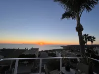 "Cape Cod Beach-House"  Panoramic Ocean View w/Hot Tub-5 min to Beach