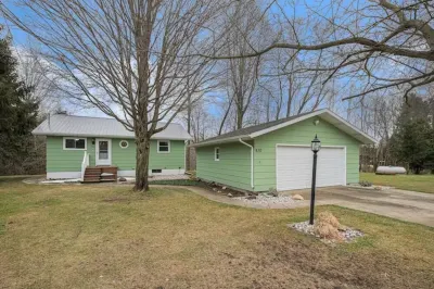 Beautiful Michigan River Home