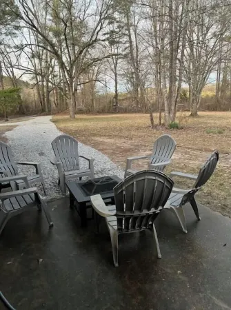 Lida's Place - 3 BR 2 BA Ranch House - 7.6 miles to Grenada Lake