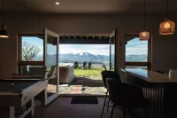 Luxury Mountain Top Cabin with Stunning Views