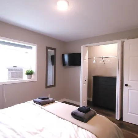 Fully renovated apartment in the heart of the Finger Lakes
