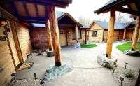 Cedar Mountain - Suite C Các khách sạn gần Grants Pass Visitor Bureau