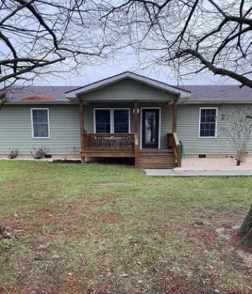 Country Setting in Kentucky. Near lakes for fishing and relaxing.