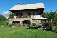 Lou Touloundé: Chalet for 10 people in Puy St Vincent 150 m from the slopes 퓌생빈센트 호텔
