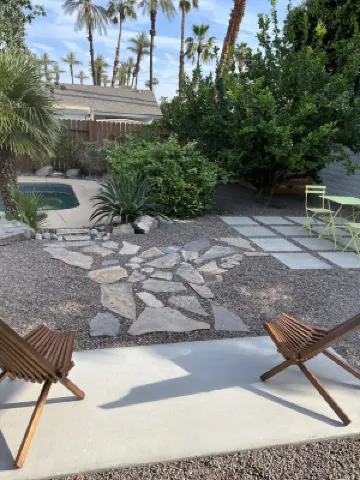 The Crest: Mid-Century Couples Retreat- Pool & Mountain Views - 2 Beds #066151 Hotels in Indian Wells