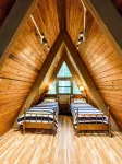 - NEWLY RENOVATED - cabin in gated, mountain community ~ sleeps 6 ~ wifi