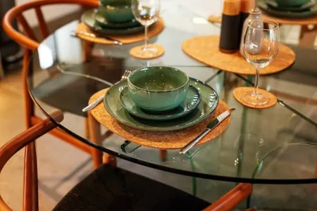 Pigeon House: Barn with hot tub, wood burner & large private garden.