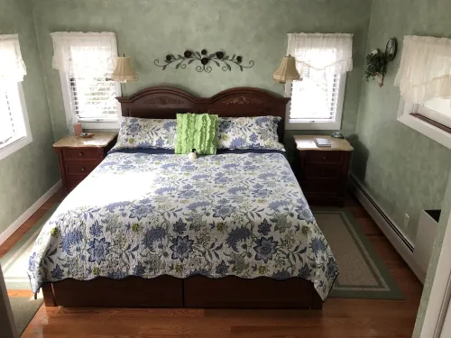 Super Clean, Fully-Equipped Private Suite 1 Mile from Acadia