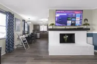 Magnolia "620"- Comfy King Size Bed, Kid Friendly, Over 70 Amenities