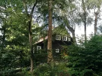 Cosy wooden house in the English style Hotels in Uslar