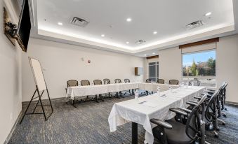Holiday Inn Express & Suites Edmonton South