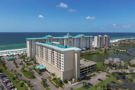 Majestic Sun Deluxe 404B-2BR/2BA Beachview condo w/ gym & heated indoor pool! Отели рядом с достопримечательностью «Destin FL Rentals»