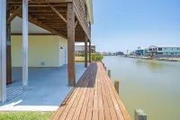 Yellowtail Flats ~ New house on canal in Rockport ~ Great outdoor Space - 4성급