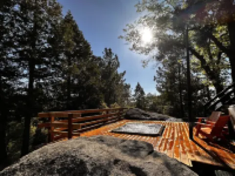Secluded A-frame Cabin in Idyllwild on 8 acres / 4 miles from Town / Sleeps 6