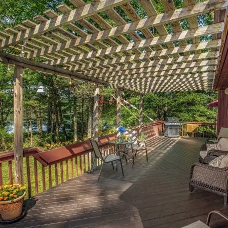 Amazing All-Season Private Lakefront Retreat! Отели в г. Хайленд