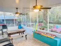 Main River house: Includes Kayaks, Canoe, Game Rm, Weeki Spring behind home,