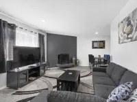 Remodeled 3 bedroom/ 2 story with AC Hotels in Olympia