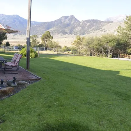 Tranquil Home on Yellowstone River. See Other Home #4914516 for Large Families