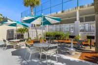 Back to School Special/Private Beach Access/Pool/ 9Min to St.Andrew/East End PCB