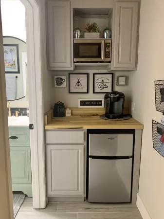 Perfectly Located Fully Remodeled Desert Casita