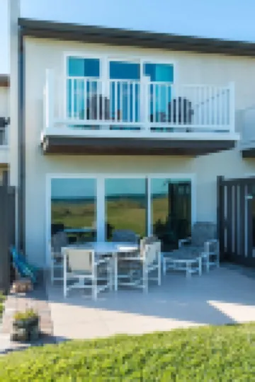 Licensed Totally Remodeled (2020Oceanfront Townhome with ocean views