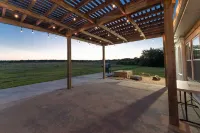 Modern 5 bedroom Farm House