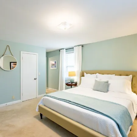 Stay in Franklin - Close to Downtown - Fire Pit & Grill