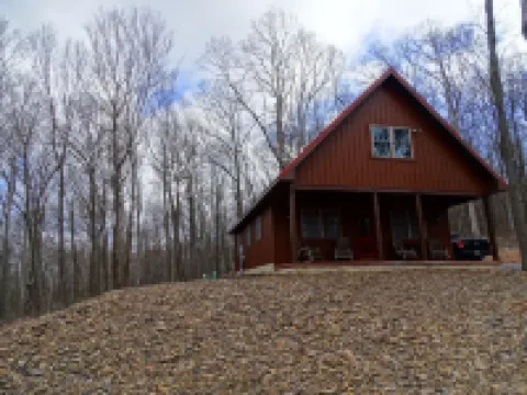 Cabin near Saxton/Raystown KOA and minutes from Trough Creek and Raystown Lake.