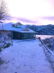 River’s End-Best Pacific Ocean and Rogue River Views on 2+Acres with a Hot Tub! Hotel in zona Event Center on the Beach