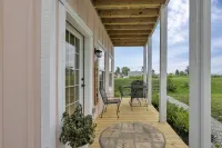 Brand new Buckeye Lake waterfront chalet A