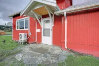 Stay at the Ranch! Bunkhouse is in the heart of Camano Island.