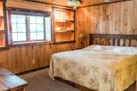 Private - Secluded Lake Home/Sleeps up to 20 people - Homestays