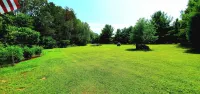 Charlie's Woodside Getaway-4 miles from the Dells!