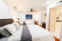 Gated Suite - King Bed, Cozy, Quiet, Kitchen, Pool