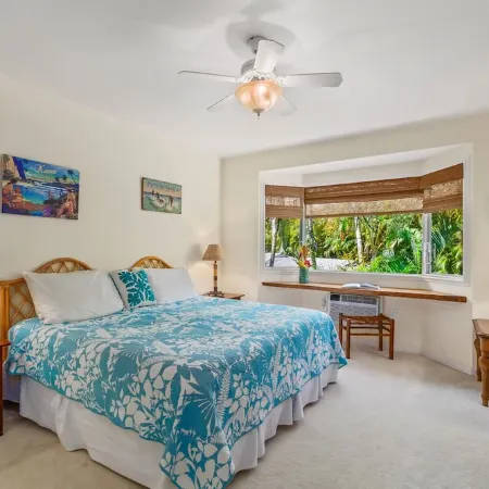 Kauai Paradise: oceanview 2-bedroom condo with AC and private lanai