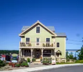 No hidden cleaning charges.  Huge 3bd/3ba apartment with tons of waterviews.