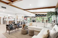 Zen Villa @ Hollywood Hills, Los Angeles by Universal Studio