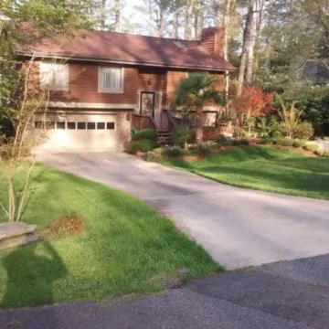 Beautiful 4Br/2BA Minutes to Asheville Airport/Agriculture Center/Sierra Nevada