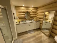 ROMANTIC HIDEAWAY in great Door County location